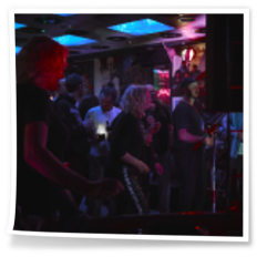 SMUSHROOM Konzert | Yolo Taost Bar, Augsburg 02 2024